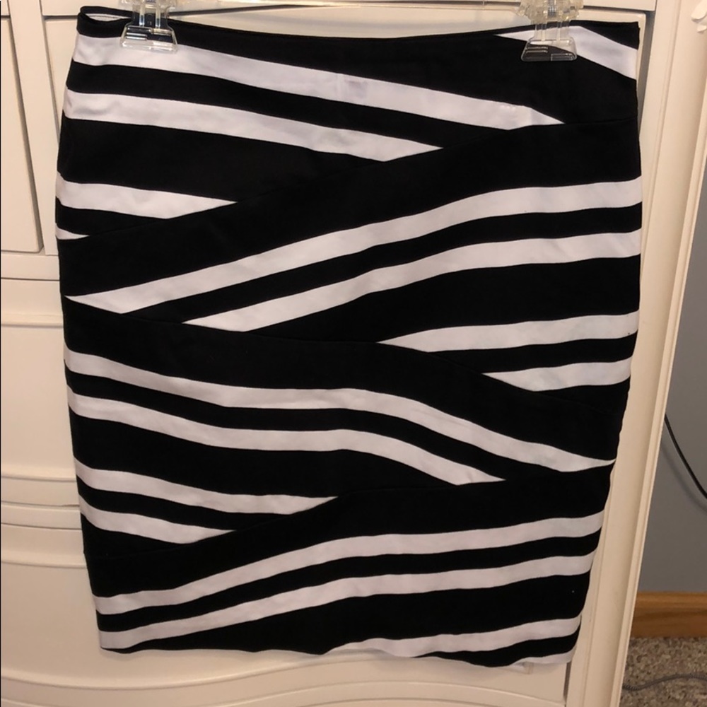 White House Black Market Skirt